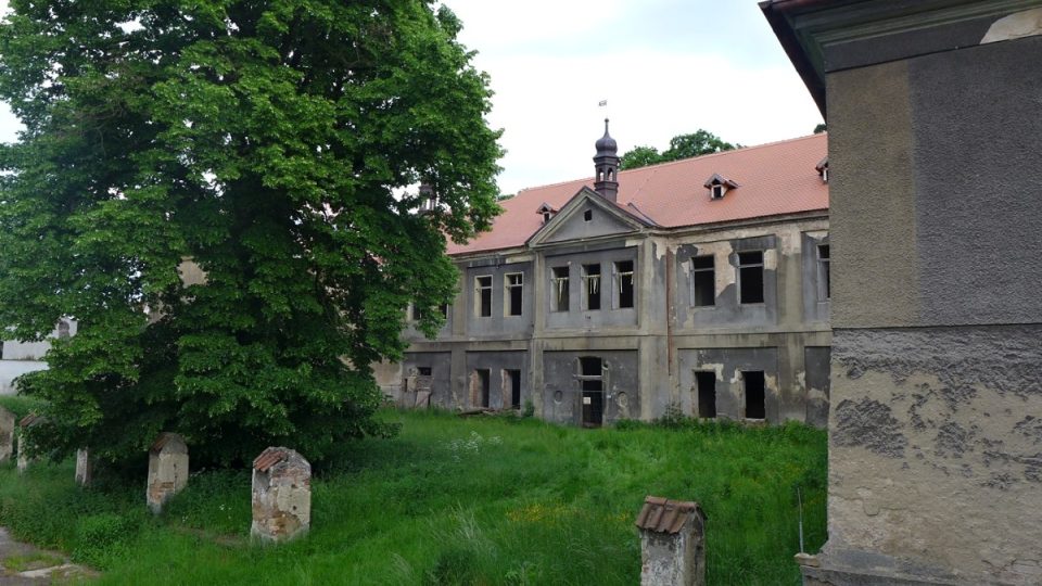 Barokní zámek v Kolči