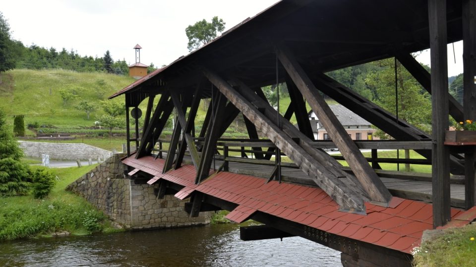 Věšadlový most