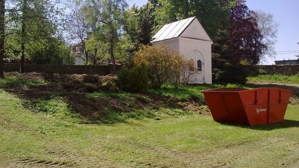 Stěbořice - okolí kostela před rekonstrukcí