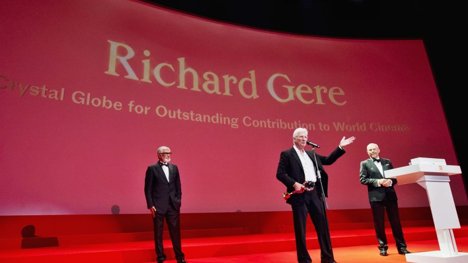Richard Gere převzal Křišťálový glóbus za mimořádný umělecký přínos světové kinematografii