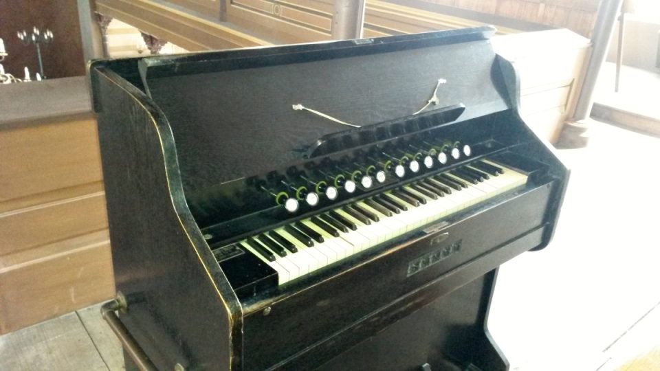 Harmonium v synagoze