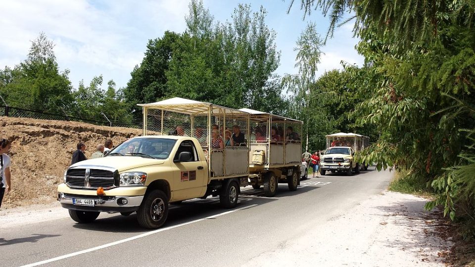 Český rozhlas Hradec Králové a Český rozhlas Pardubice se projely jako první mezi lvy!