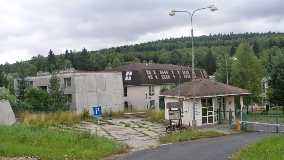 Detenční zařízení pro běžence Balková, nedaleko obce Tis u Blatna