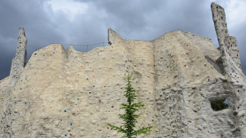Uniktání venkovní betonová lezecká stěna