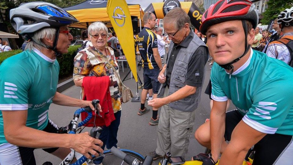 Roman Šejna a Jiří Šejna na startu Opel Handy Cyklo Maratonu 