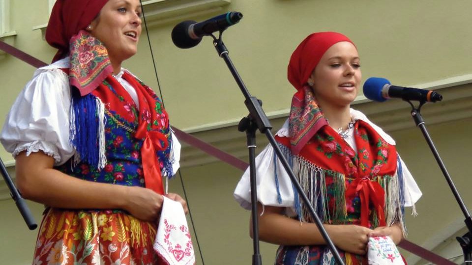 Fotky z pořadu „Postřekovský vokýnko“, který proběhl v rámci Chodských slavností 2014