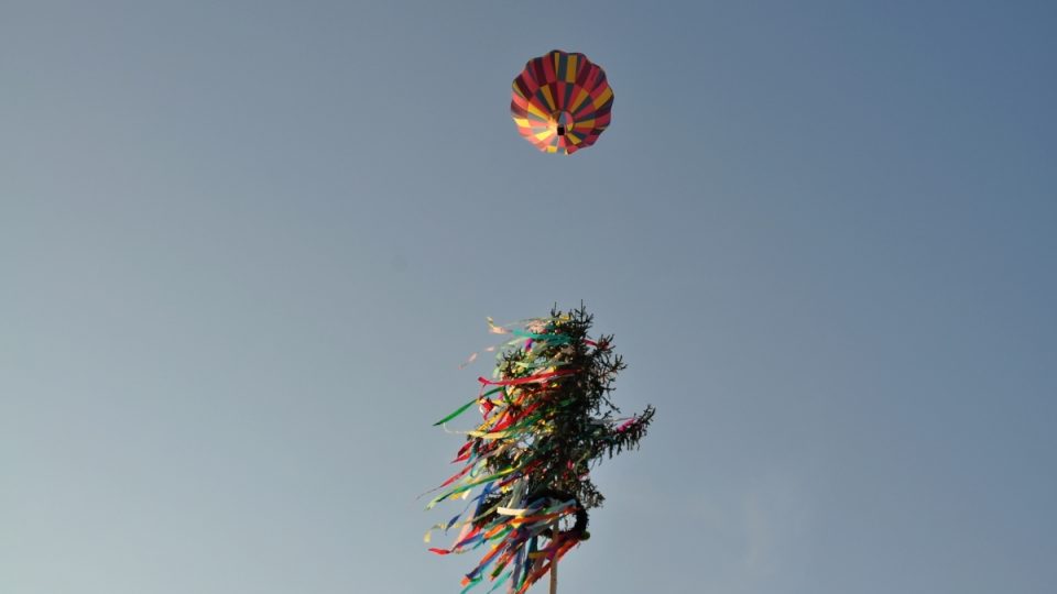 Májové balónové oslavy v Chotilsku