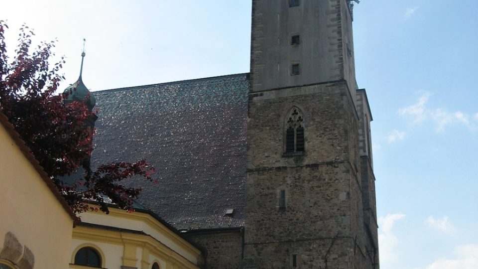 Vyhlídková věž sv. Jakuba je vysoká 63 metrů