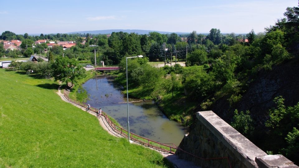 Hloučela pod přehradou