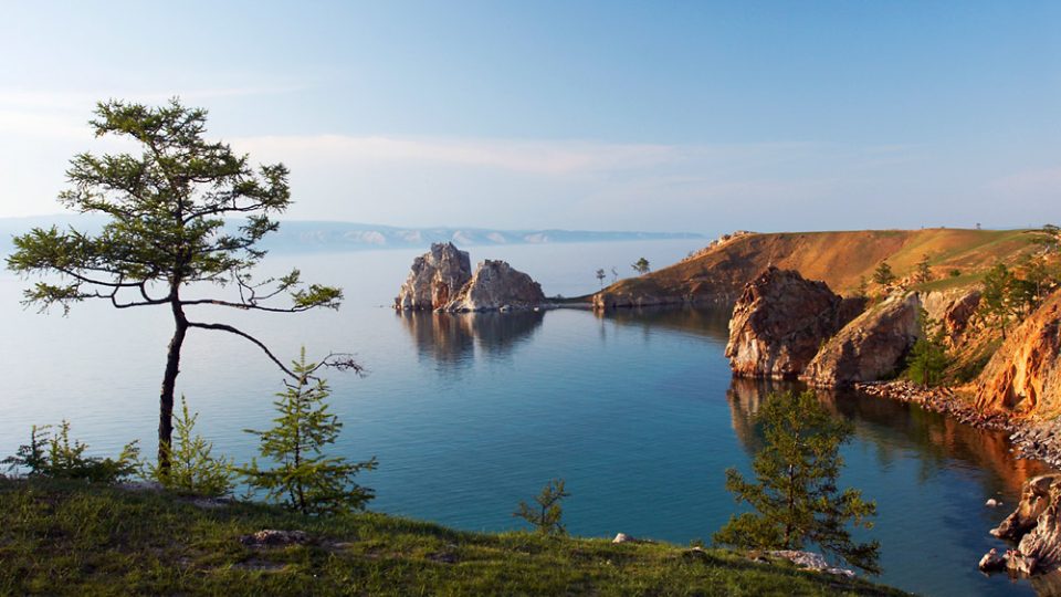 Útesy na březích jezera Bajkal