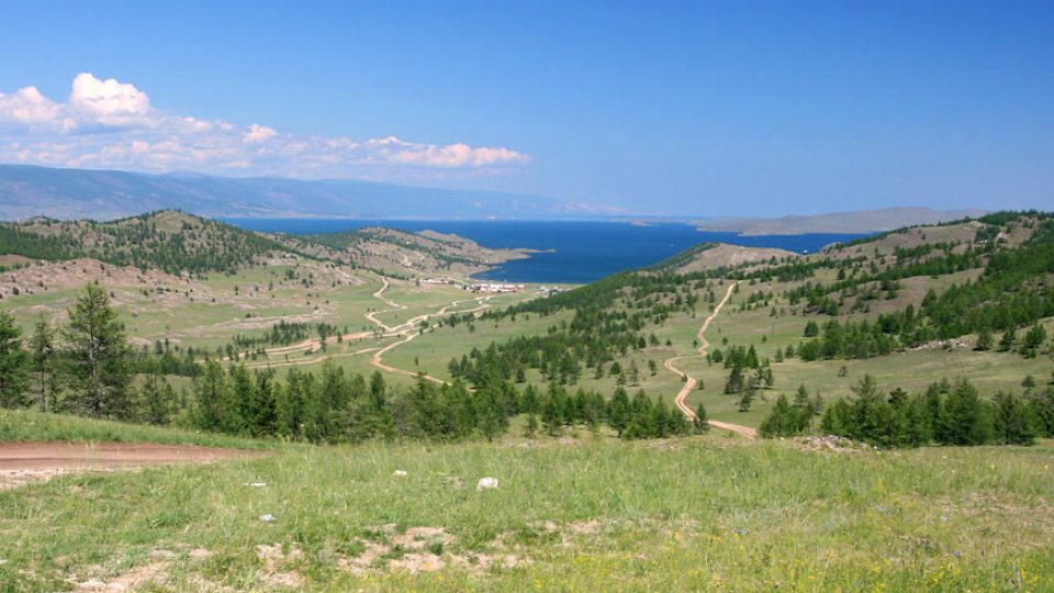 Pobřeží jezera Bajkal