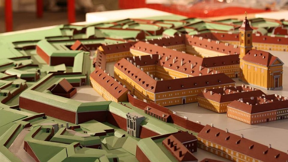 V Josefově - v bastionu číslo 4 - si můžete prohlédnout model tohoto pevnostního města v poměru 1 : 300