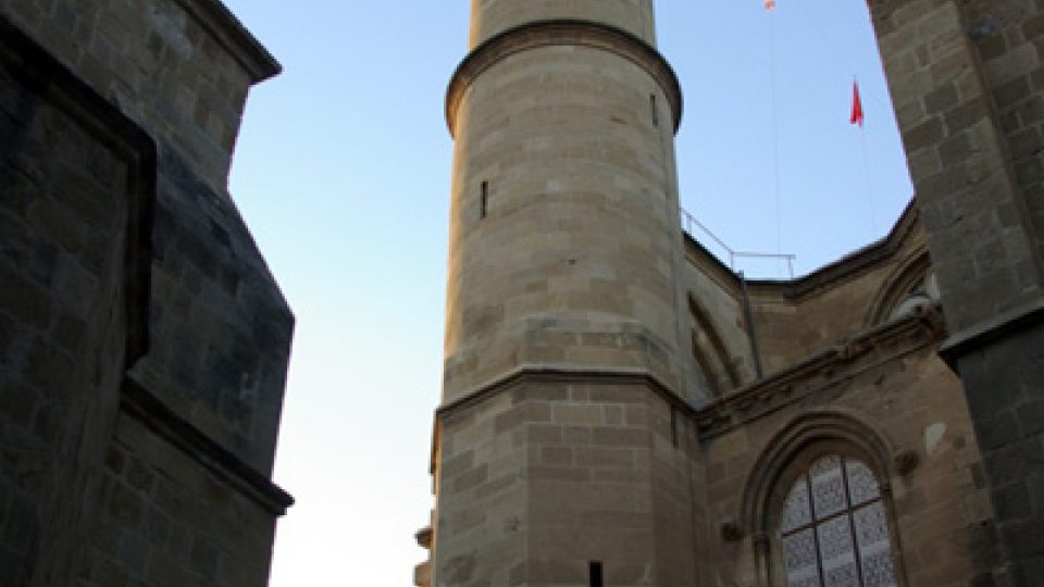 Gotika se snoubí s osmanským stylem. Na fotce mešita Selimiye