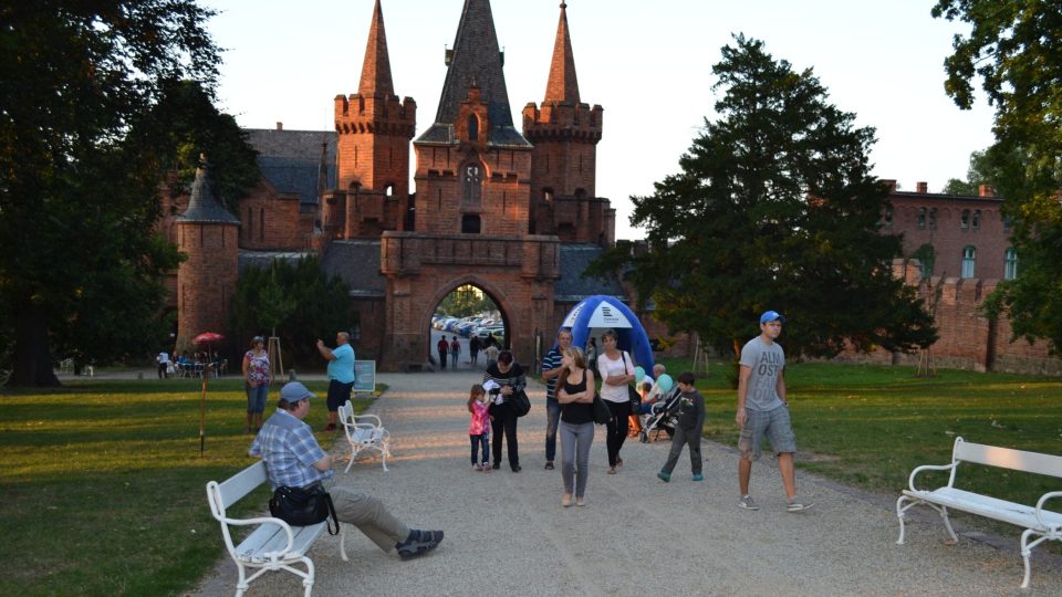 Hradozámecká noc na zámku v Hradci nad Moravicí v přímém přenosu