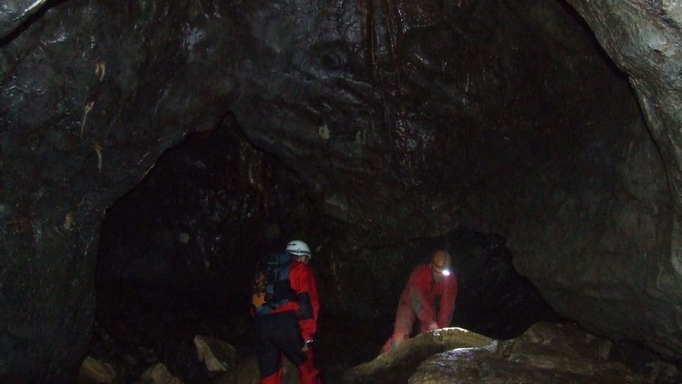Výprava Meteoru na dno jeskyní mimo hlavní návštěvnickou trasu.