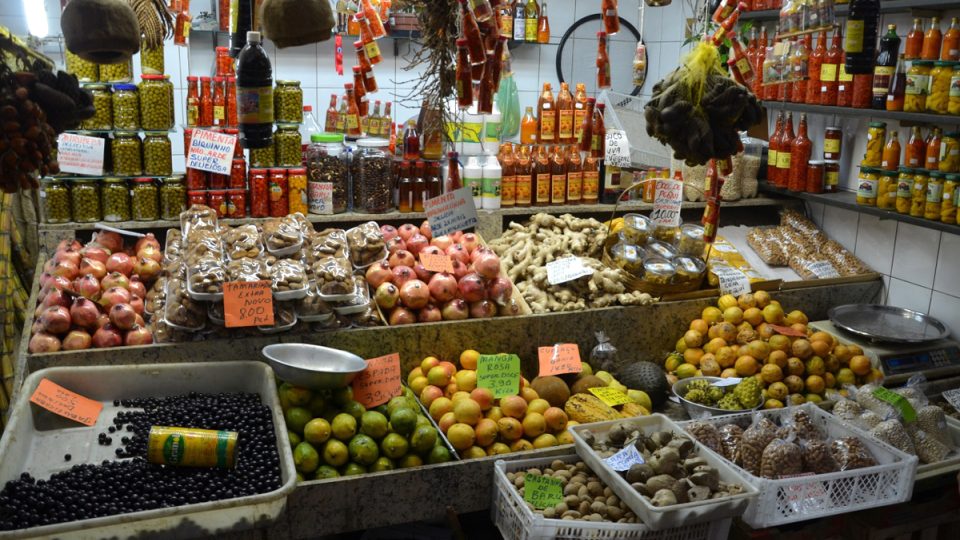 Mají tu exotické plody, ořechy, jabuticaba, ovoce, plody tamarindu a další