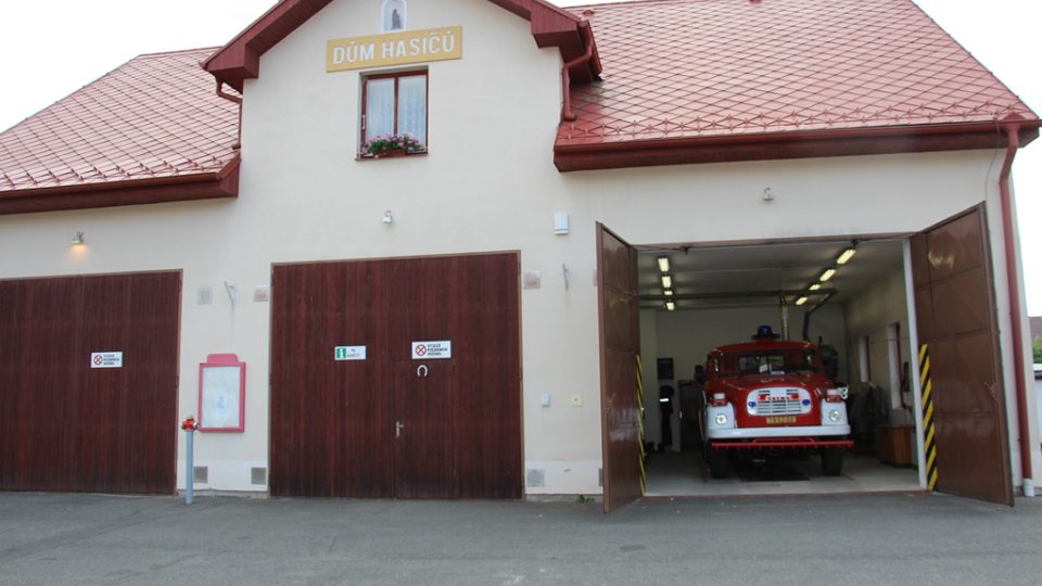 SDH Jistebnice bojuje v soutěži Dobráci roku. Dům si hasiči postavili svépomocí, otevřeli ho v roce 2000