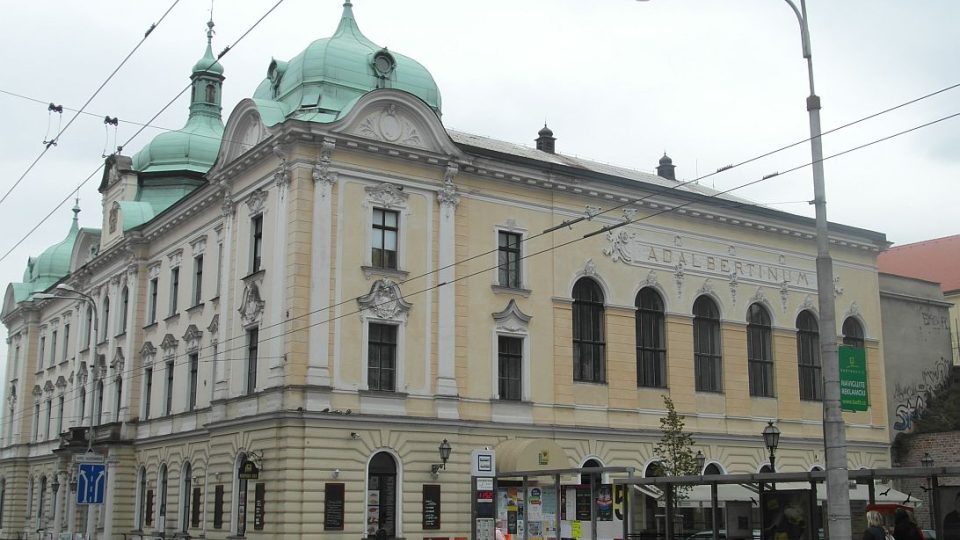 Královéhradecký magistrát chystá celkovou opravu společenského domu Adalbertinum. Historická budova z konce 19. století je v neutěšeném stavu