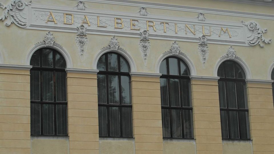 Královéhradecký magistrát chystá celkovou opravu společenského domu Adalbertinum. Historická budova z konce 19. století je v neutěšeném stavu