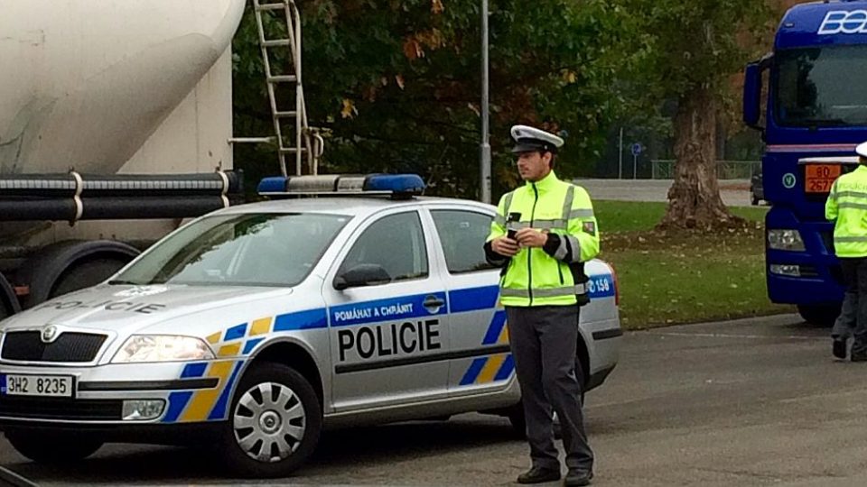 Desítky kamionů zkontrolovali v uplynulém týdnu dopravní policisté v Hradci Králové