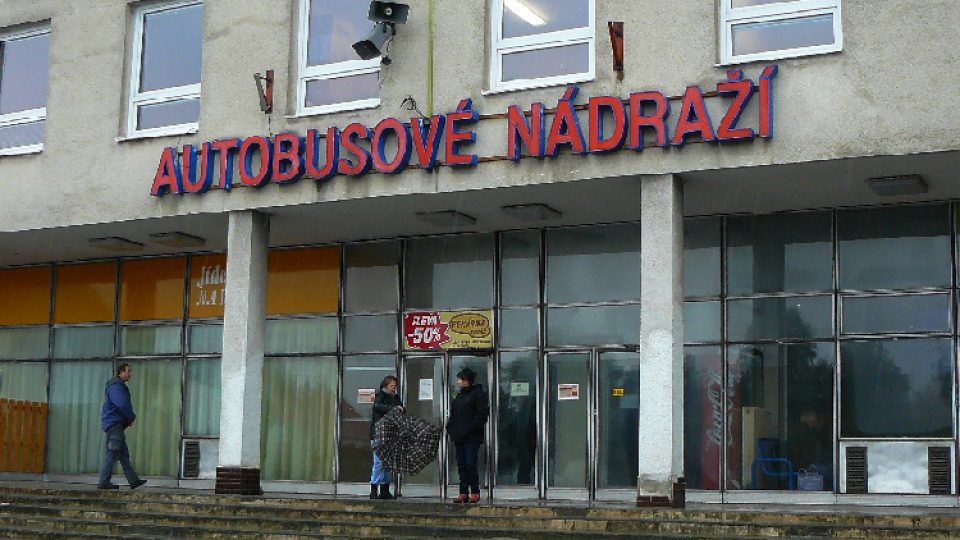 Hlavní budova českolipského autobusového nádraží