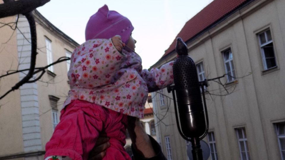 Pomník Milady Horákové v pražské Sněmovní ulici 