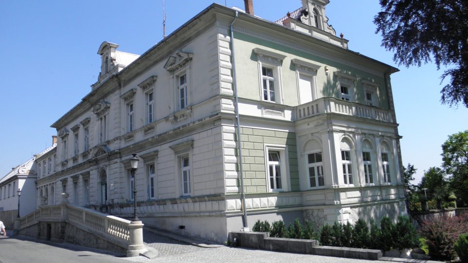 Priessnitzův - později Latzelův dům v Javorníku pak sloužil jako správa biskupských lesů