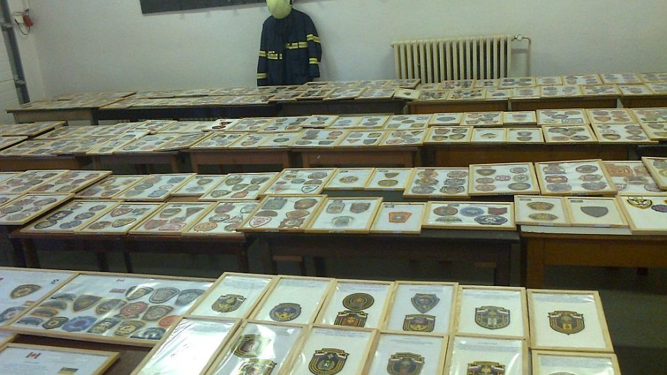 SDH Skalička - Jan Vosyka vlastní velkou sbírku hasičských nášivek 