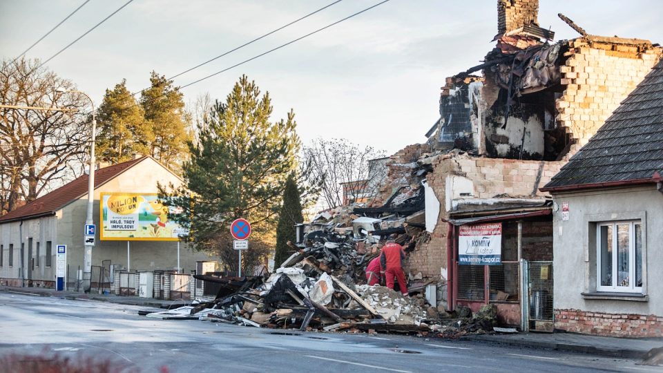 Trosky domu v Lidické ulici v Českých Budějovicích, který na Štědrý den zničil výbuch