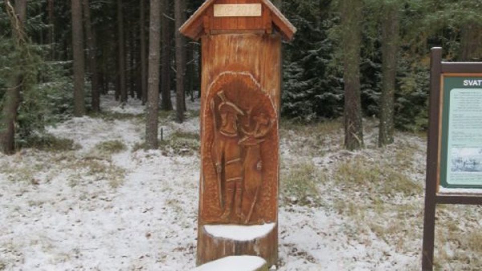 Nová dřevěná socha sv. Huberta, patrona lovů