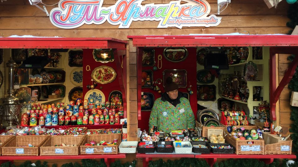 Ani v Moskvě se neobejdou Vánoce bez tradičních trhů