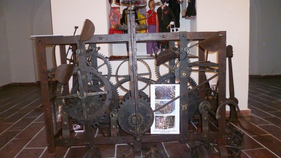 Hodinový stroj z místního kostela je opravený a funkční