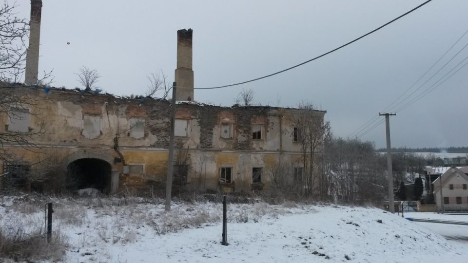 Ruina bývalého zámku Ošelín u Stříbra