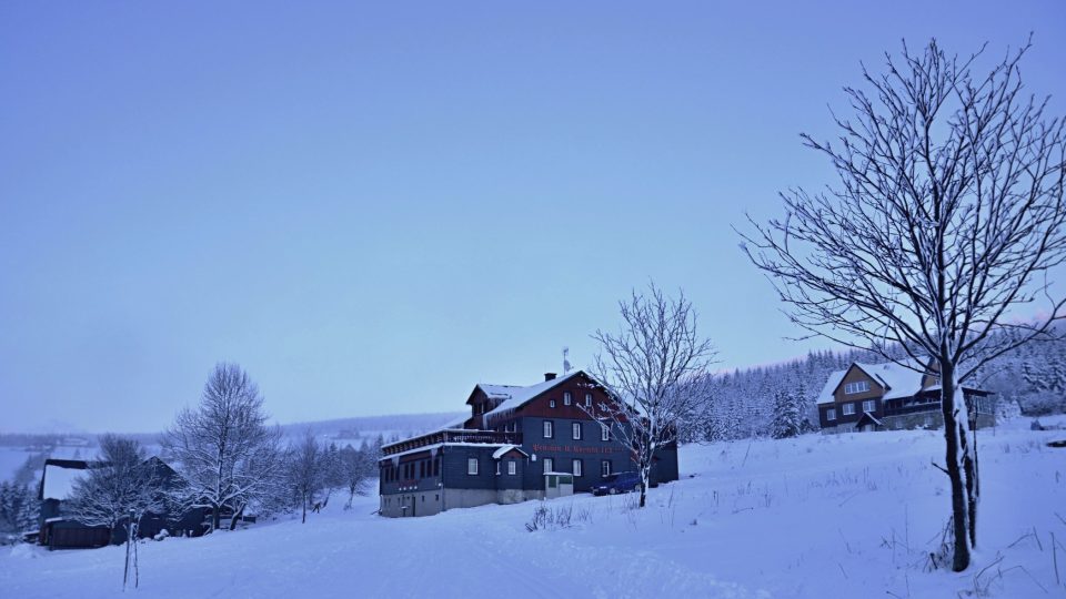 Horské boudy rozeseté po svazích Malé Úpy