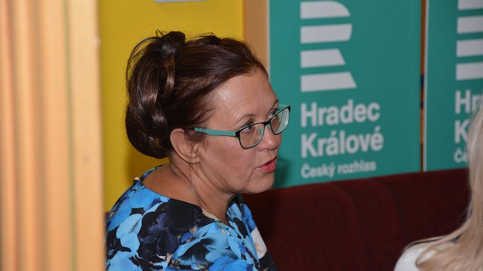 Dietoložka Kateřina Cajthamlová v Radioklubu Českého rozhlasu Hradec Králové