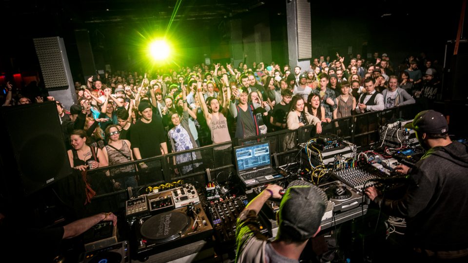 Stand High Patrol v MeetFactory 03560520.jpeg