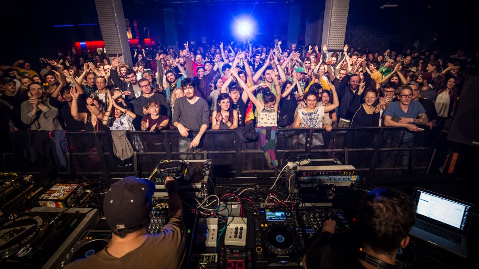 Stand High Patrol v MeetFactory 03560533.jpeg