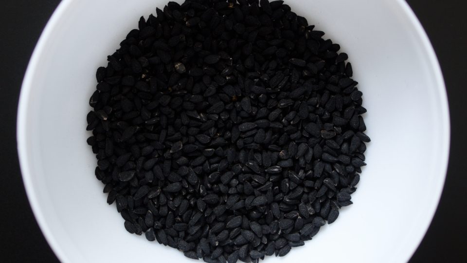 Černucha setá (Nigella sativa)