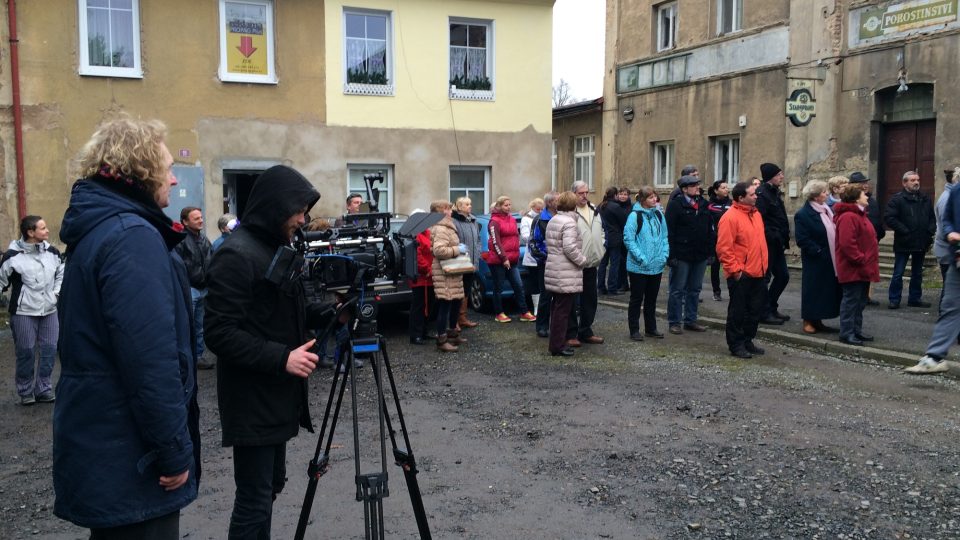 Protest Modlanských proti bourání budovy natáčela i televize