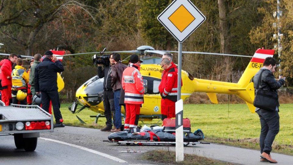 Několik mrtvých a těžce zraněných si vyžádala srážka dvou vlaků u bavorského městečka Bad Aibling