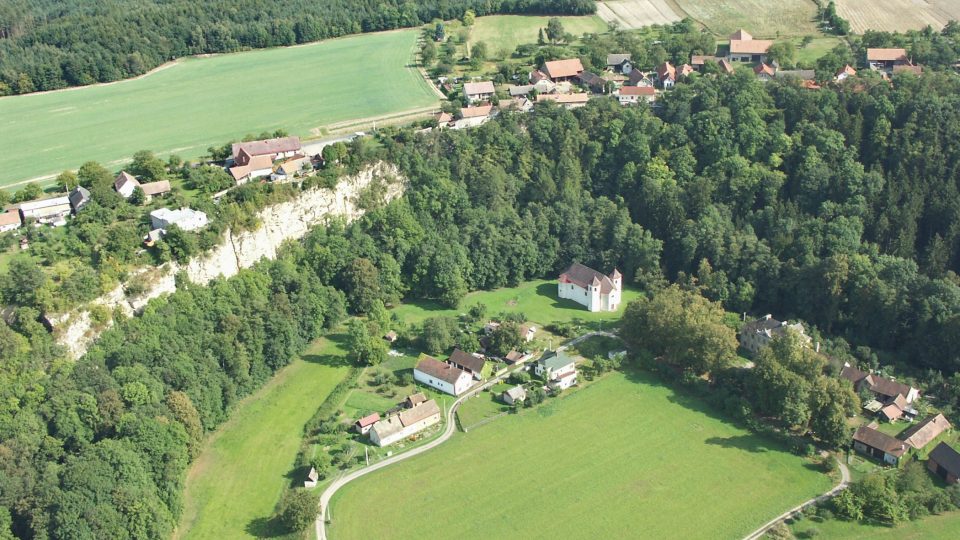 Letecký pohled na obec Skála a Podskála Foto Daniel Smutek