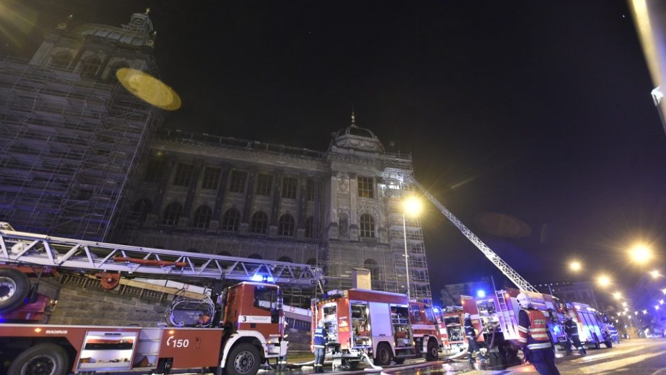 Historickou budovu Národního muzea v Praze zachvátil v noci na 12. února požár