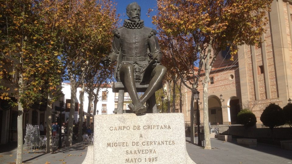 Pomník Miguela de Carvantese