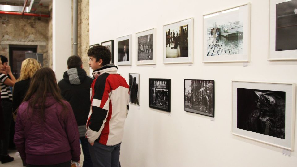 Vernisáž výstavy mladých fotografů