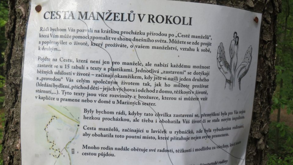 Informační deska o Cestě manželů