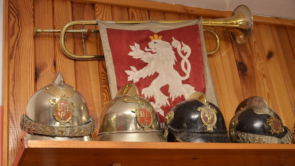 SDH Rtyně v Podrkonoší - historické přilby