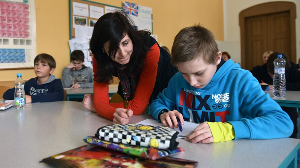 Výuka znevýhodněných dětí v běžných třídách funguje v ZŠ Lyčkovo náměstí už roky