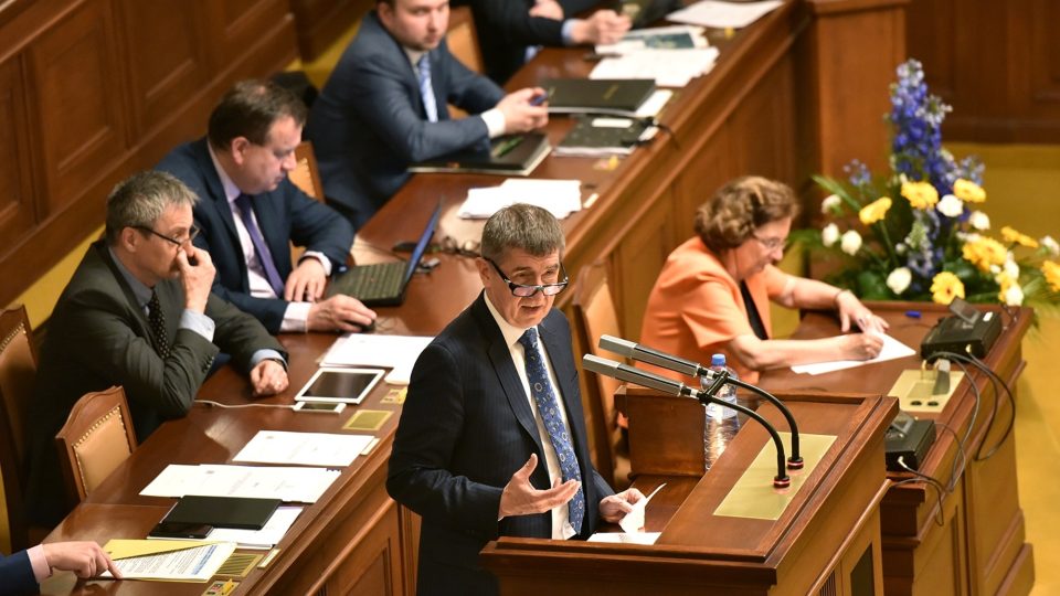 Andrej Babiš na mimořádné schůzi Poslanecké sněmovny ke kauze Čapí hnízdo