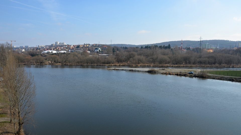 Proslulý je soutok Berounky a Vltavy s velkou jarní migrací kaprovitých ryb