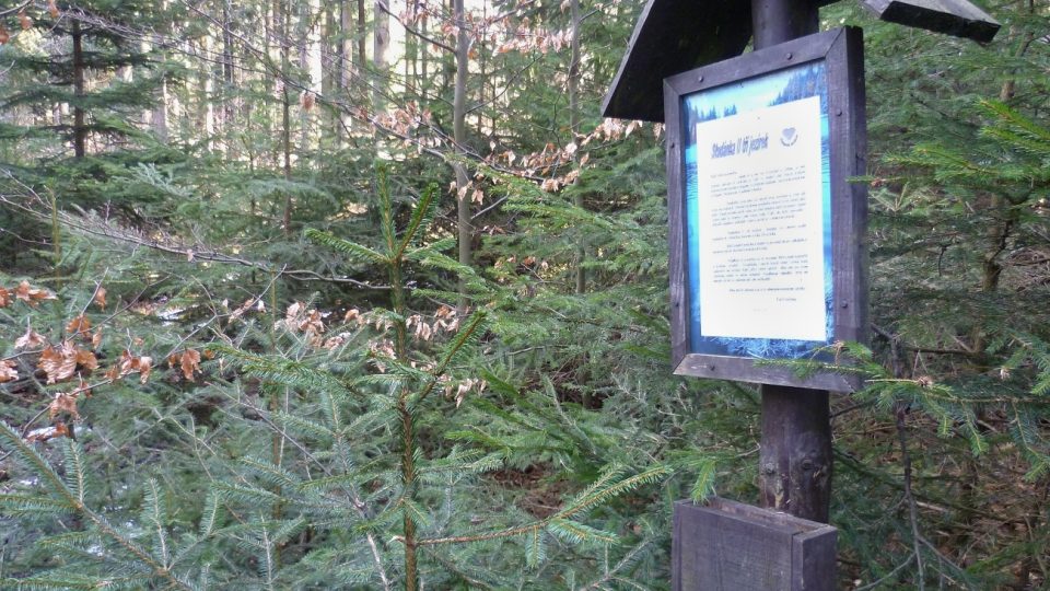 V dřevěné krabičce bude v turistické sezóně sešit na vzkazy